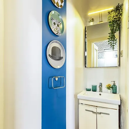 Unique Flat W Balcony 5 Min To Istiklal Street Istanbul