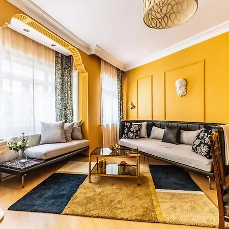 Unique Flat W Balcony 5 Min To Istiklal Street * Стамбул