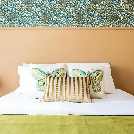 Unique Flat W Balcony 5 Min To Istiklal Street Апартаменты *