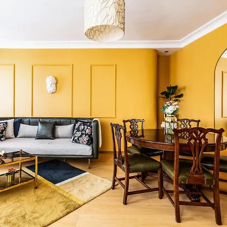 Unique Flat W Balcony 5 Min To Istiklal Street Стамбул